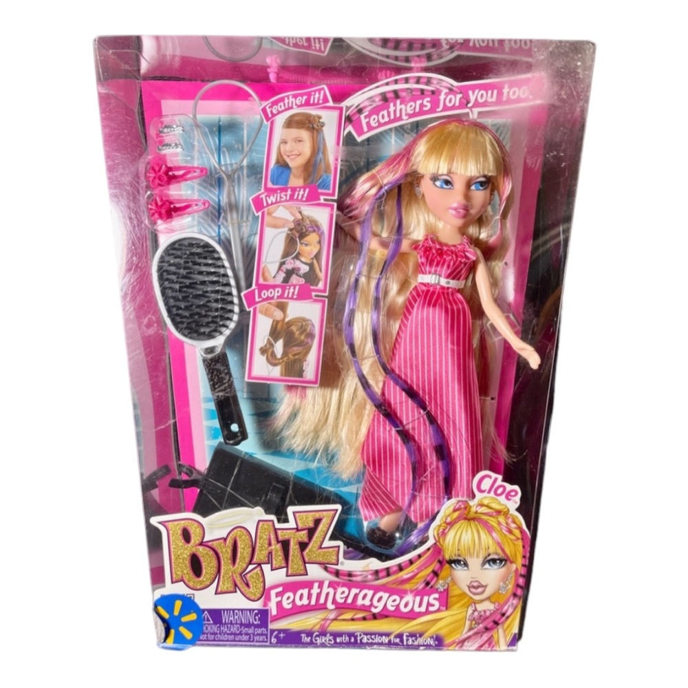 Bratz Featherageous, Cloe w/ accessories New in original packaging.